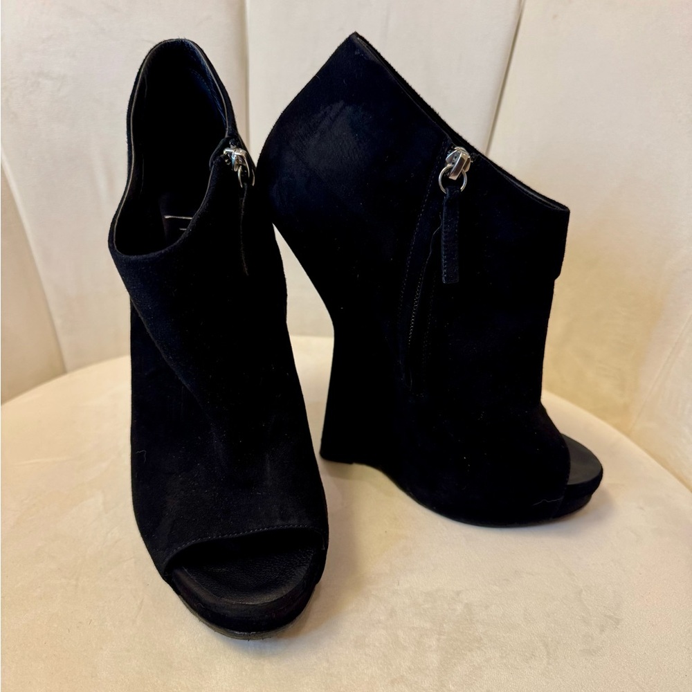 Giuseppe Zanotti IT 39/US 9 Heelless Peep Toe Black Suede Wedge Platform Boot NW